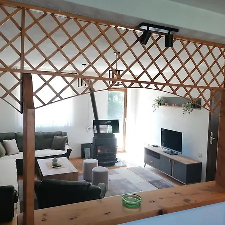 Vlasinsko Jezero Biliv Feriehus *